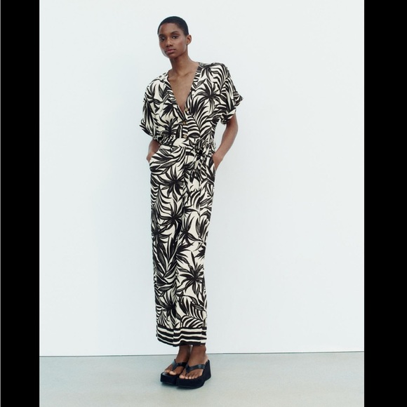 PRINTED BELTED JUMPSUIT - Picture 2 of 9